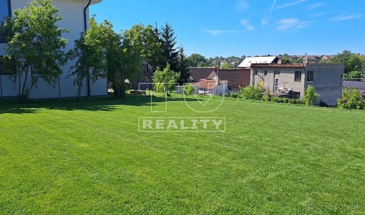 TUreality ponúka na predaj slnečný stavebný pozemok, Radošin