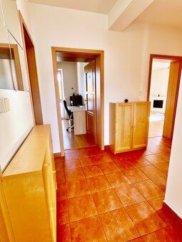 XEMAR ( alebo 0907/483 256), ponúka na predaj slnečný 3-izbo