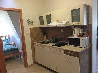 Ponúkame na prenájom zariadený 3-izbový mezonetový apartmán 