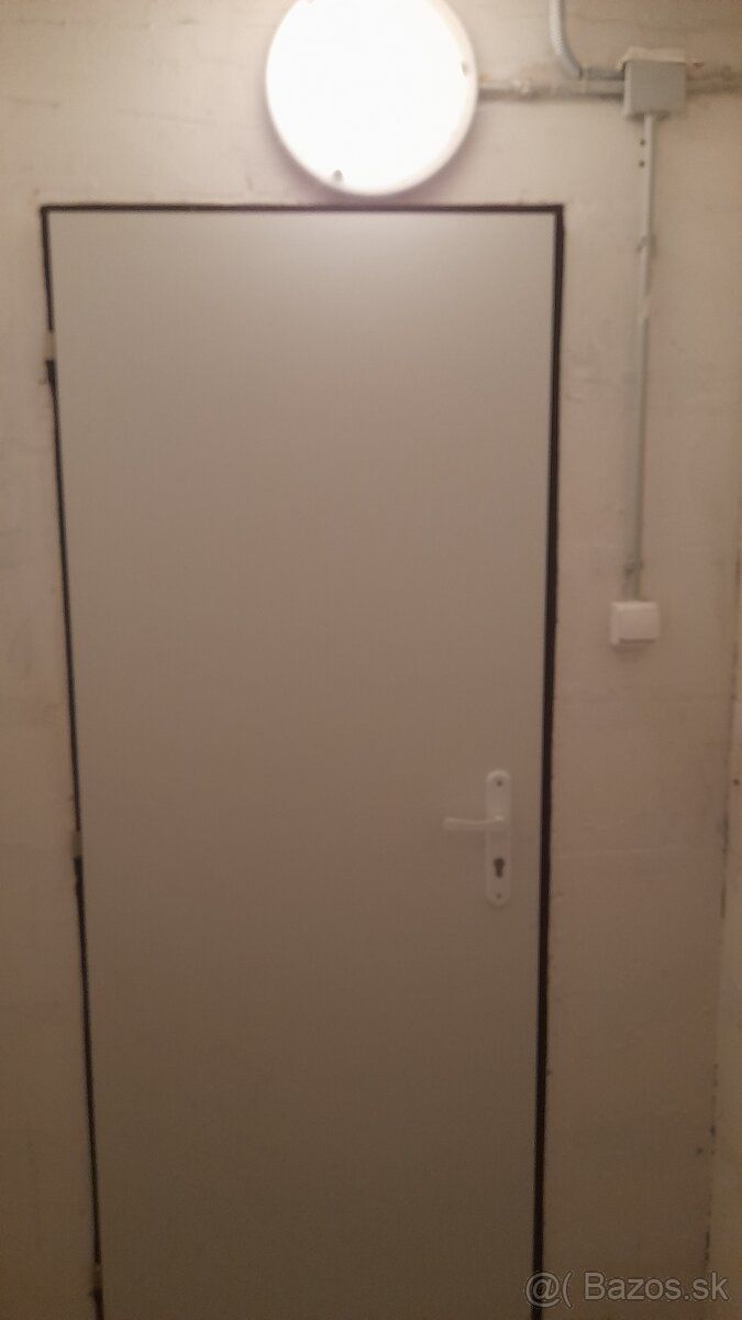 Dám do prenájmu murovaný sklad/pivnicu o rozlohe 2,3 m2. Nac