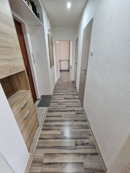 vbreality.sk-Ponúkame na predaj veľmi pekný a kompletne zrek