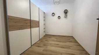 Ponúkame na prenájom moderný a vkusne zariadený menší 2-izbo