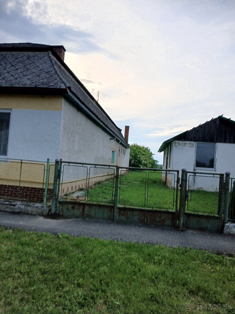 Predám stavebnỳ pozemok + stavba vhodná na bývanie po rekonš