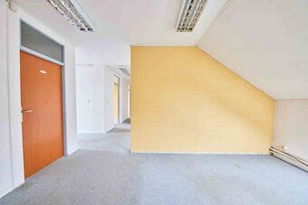 Na prenájom administratívne priestory 132 m2, celé samostatn