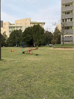 Typ: 3-izbový byt Obec: Šamorín
Ponúkam na predaj slnečný 3 