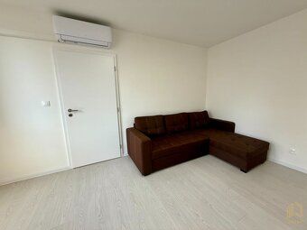 Moderný 1 -izbový byt s balkónom a klimatizáciou – pokojná l