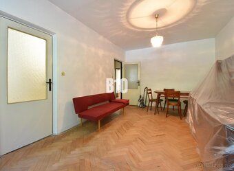 B10 Vám ponúka na predaj priestranný 3 izbový byt s podlahod