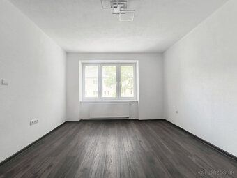 ✨3 izbový byt 64,50 m2 + balkón 3 m2 orientovaný do vnútrobl