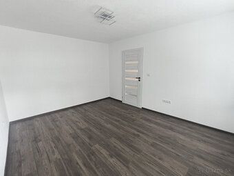 ✨3 izbový byt 64,50 m2 + balkón 3 m2 orientovaný do vnútrobl