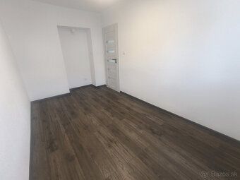 ✨3 izbový byt 64,50 m2 + balkón 3 m2 orientovaný do vnútrobl