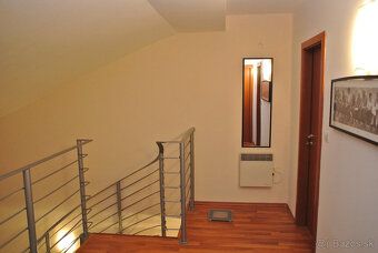 Ponúkame na predaj krásny mezonetový apartmán s balkónom v O