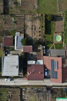 Ponúkame Vám na predaj starší rodinný dom s výmerou 98 m2, p