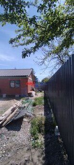 Ponúkam na predaj v.z. veľkú 4 podlažnú vilu v Bratislave. L