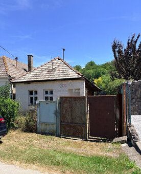 Тип: Будинок Вулиця: немає Місто: Соколовце На продаж родинний будинок, місто Соколовце, біля Пієштян.