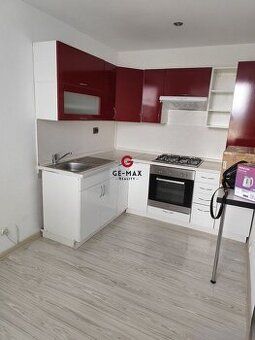 Ponúkam na predaj priestranný 3-izbový byt o výmere 74 m² s 