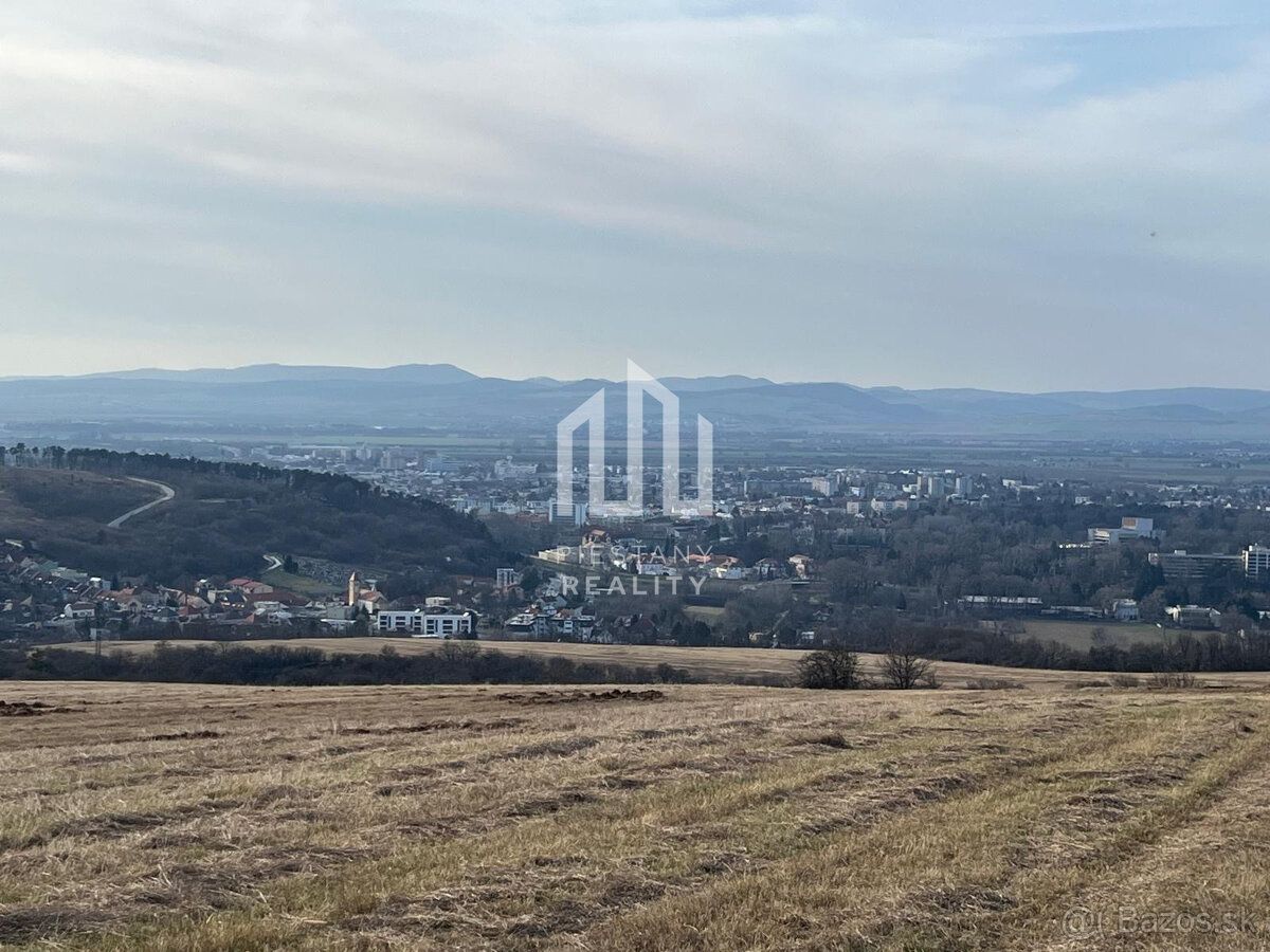 Typ: Grunt rolny Gmina: Bank Oferujemy do sprzedaży działkę o powierzchni 6 672 m² znajdującą…