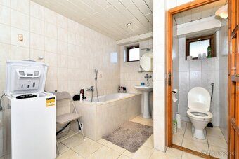 For RENT spacious 3-bedroom apartment in family house in Dunajska Streda
