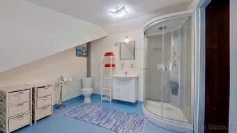 We offer for rent a spacious 3-bedroom apartment on A.