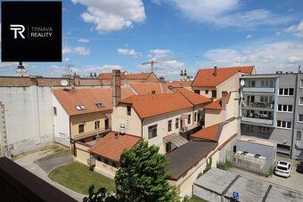 We offer for sale a 2-bedroom apartment after reconstruction on street