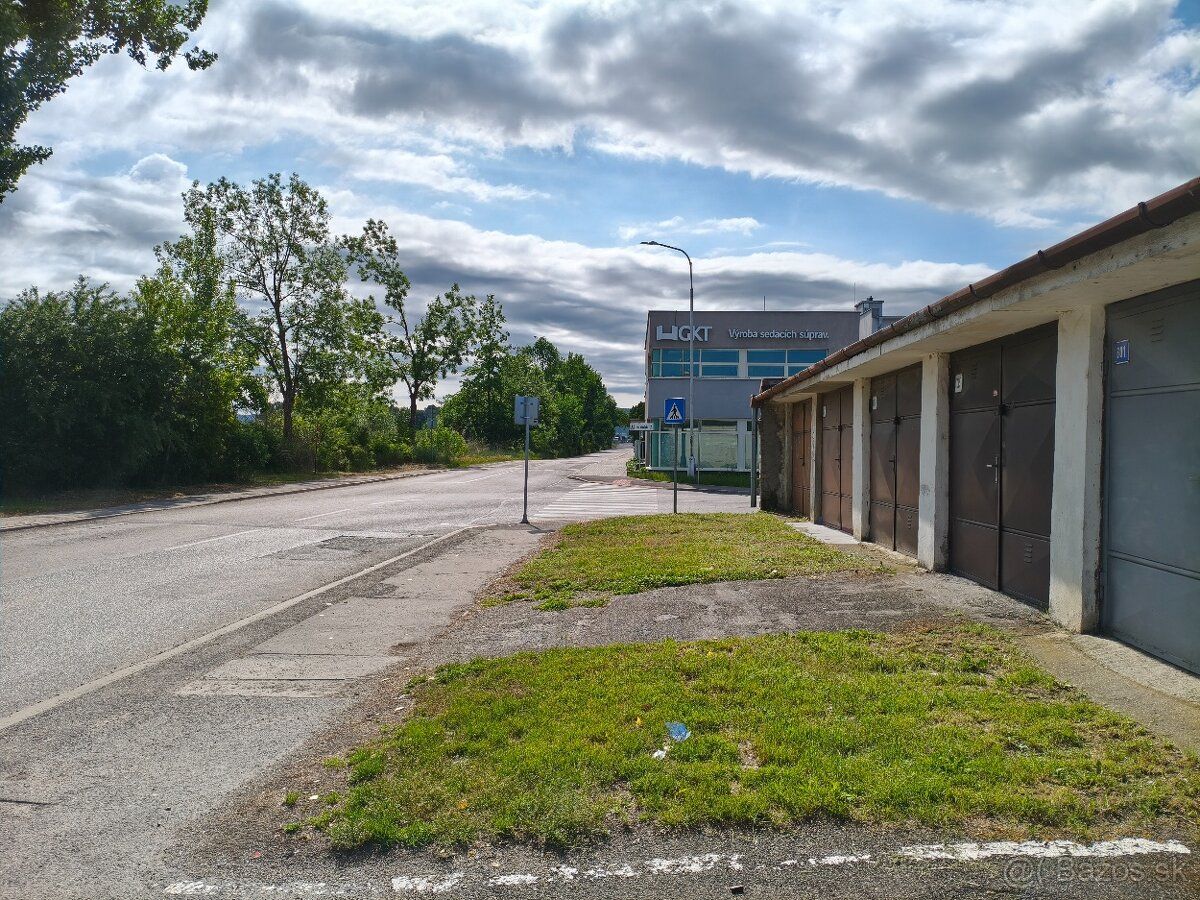 Ponúkam na dlhodobý prenájom garáž na Pivovarníckej ulici v 