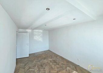 🏡 Hľadáte priestranné bývanie v obľúbenej lokalite mesta Nov