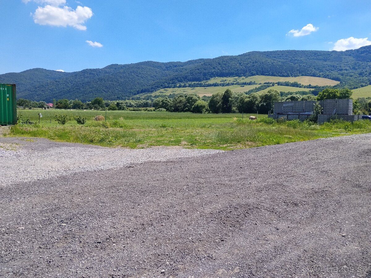 Predám pozemok v obci Červenica pri Sabinove o výmere 859m2.