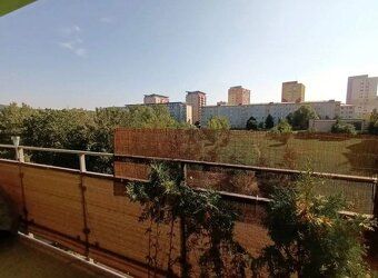 Ponúkame na prenájom svetlý a moderne zariadený 2-izbový byt
