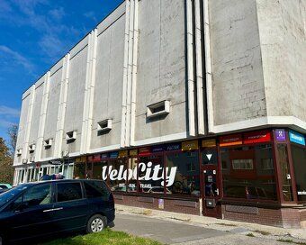 Predám priestrannú nadrozmernú garáž v parkovacom dome na Me