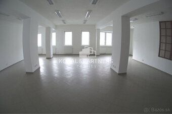 Ponúkame Vám na prenájom obchodno-kancelárske priestory . Pr