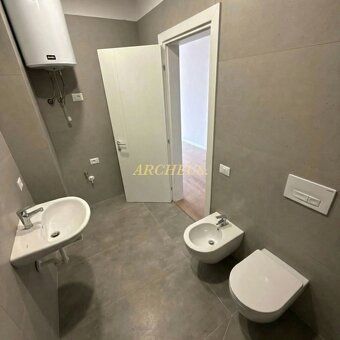 2-izbový apartmán pri mori – Drač, Albánsko Ponúkame na pred