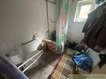 Na predaj veľký dom na polosamote v obci Detvianska Huta. Do