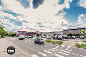 AKTUÁLNE. Byt bude k dispozícii od 01.07.2026.
Bývajte blízk