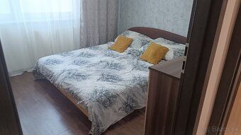 Ponúkam na predaj priestranný 3 izbový byt po kompletnej rek