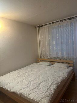 Ponúkam na prenájom väčšiu garsónku, 25m2 s balkónom, na dru