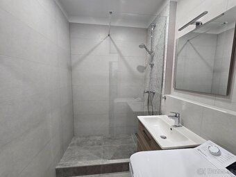 Dobrý deň, predávam svoj 1-izbový byt s balkónom a pivnicou 