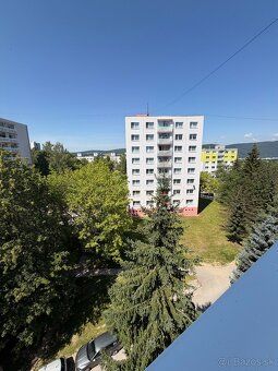 Predám slnečný, priestranný 3- izbový byt na sídlisku Rozkve