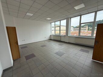 Mamud Reality exkluzívne ponúka na prenájom rozsiahle sklado