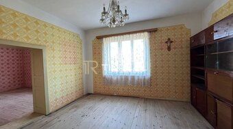 Predaj rodinného domu v pôvodnom stave s veľkou záhradou – B
