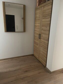 Prenajmem veľký, slnečný, priestranný, moderne zariadený 2 i