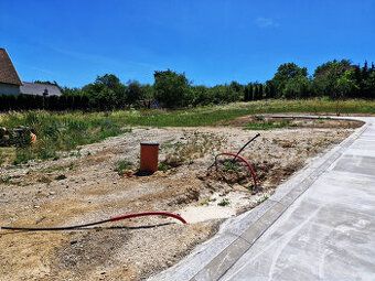Ponúkame na predaj stavebný pozemok vo vyhľadávanej lokalite