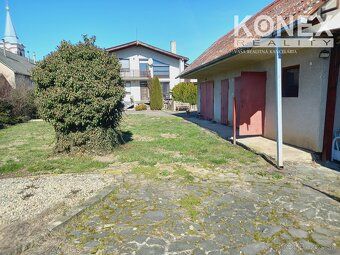 ID:3949
Ponúkame na predaj priestranný poschodový rodinný do