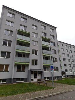 Ponuka - na predaj priestranný a svetlý 2 izbový byt s balkó