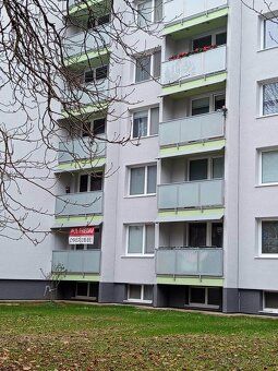 Ponuka - na predaj priestranný a svetlý 2 izbový byt s balkó
