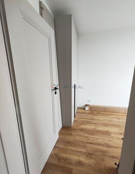 Ponúkame na prenájom štýlový 2-izbový byt v projekte Greensi