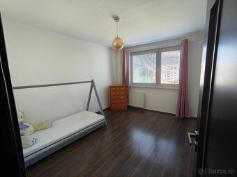 Dám do dlhodobého prenájmu 3 izbový byt s balkónom a pivnico