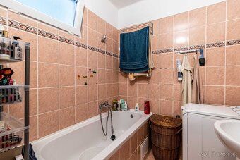 Priestranný 2-izbový byt s výmerou 70 m², situovaný na ulici