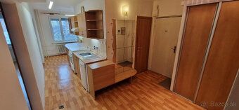 Typ: 3-izbový byt Lokalita: Centrum 1 Obec: Dubnica nad Váho
