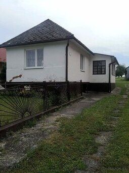 ID:4295
Ponúkame rodinný dom v obci Hencovce, ktorá sa nachá