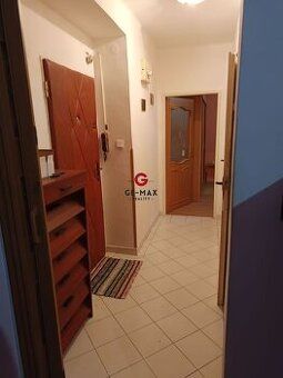 ID:4302
Ponúkame na predaj garsónku vo Veľkých Kapušanoch:
 
