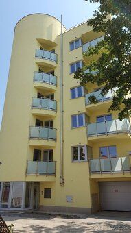 Dám do prenájmu 2 izbový byt (54m2) na 2. poschodí v novosta